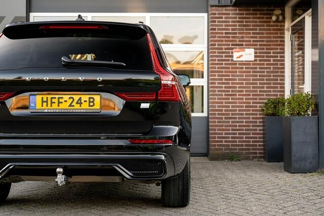 Volvo XC60 2.0 T6 Plug-in Hybrid AWD Ultimate Dark | Panorama | Head-Up | Harman/Kardon | Trekhaak | ACC | Memory | 20' Inch |