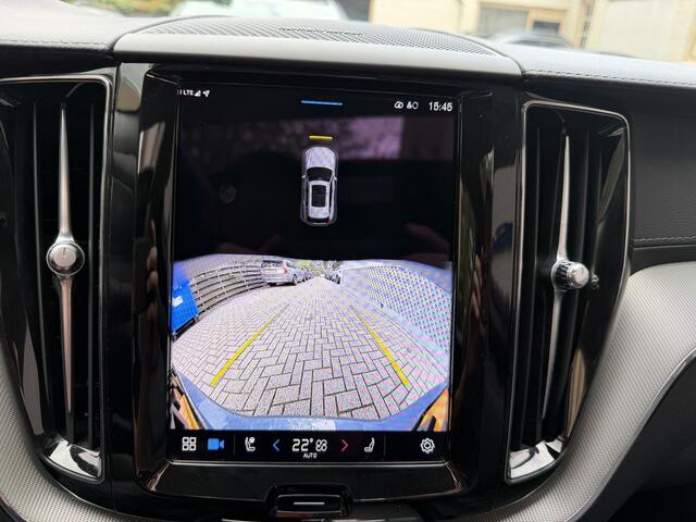 Volvo XC60 2.0 T6 Plug-in hybrid AWD Ultimate Dark Schuif/kantel dak/ Harman/Kardon/ Head-Up!