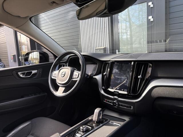 Volvo XC60 2.0 B5 Momentum Pro
