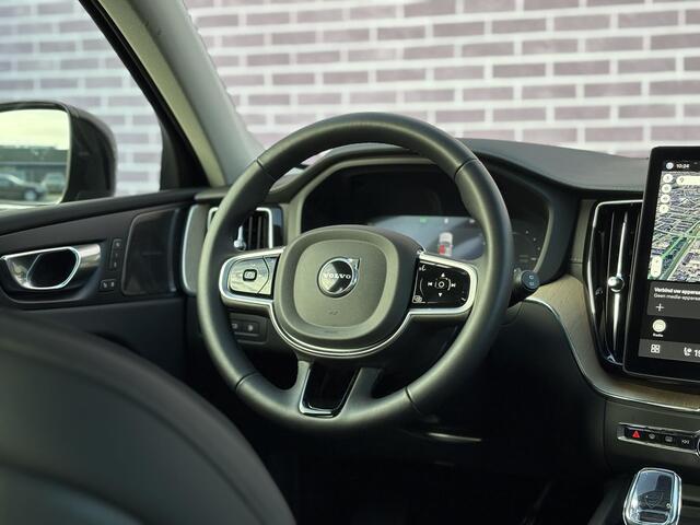 Volvo XC60 2.0 T6 Plug-in hybrid AWD Ultra Dark | SOH:100% | Trekhaak | Luchtvering | Head-up display | Keyless entry/start | Schuif/Kantel Panoramadak | Stoel/stuurverwarming | Power Seats | Memory | Extra getint glas | 360° Camera |