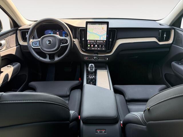 Volvo XC60 2.0 T6 Plug-in hybrid AWD Ultra Dark | Luchtvering | Trekhaak | Panoramadak | Head-up Display | 360 camera