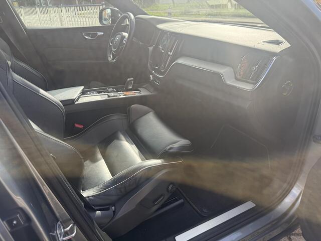 Volvo XC60 2.0 T6 Recharge AWD R-Design