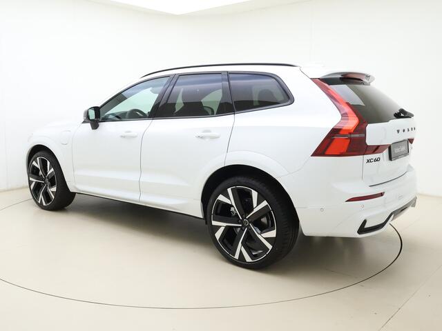 Volvo XC60 T8 455pk AWD Ultra Black Edition / 22'' / Head-Up / Lederen Dashboard / Full-LED / Panoramadak / Sportstoelen / Getint Glas / El. Stoelen / ACC / BLIS / Stoel + Stuurw. Verwarming /