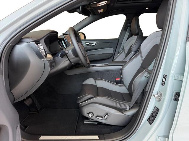 Volvo XC60 T6 Plug-in hybrid AWD Ultra Black Edition | Trekhaak elektr. | Alarm | Getint glas