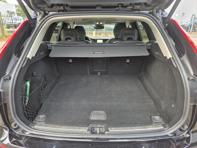 Volvo XC60 2.0 T6 Plug-in hybrid AWD Plus Bright Trekhaak/Panodak/Leder/AdaptiveCruise etc.