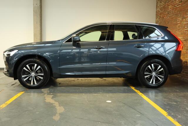 Volvo XC60 T4 Momentum Pro | Semi-Electrische Inklapbare Trekhaak | Dealeronderhouden | Comfortstoelen | Lederenbekleding | 4-seizoenenbanden | Cruise Control | Navigatie | Stoelverwarming | stuurwielverwarming | Navigatie | Cruise Control |