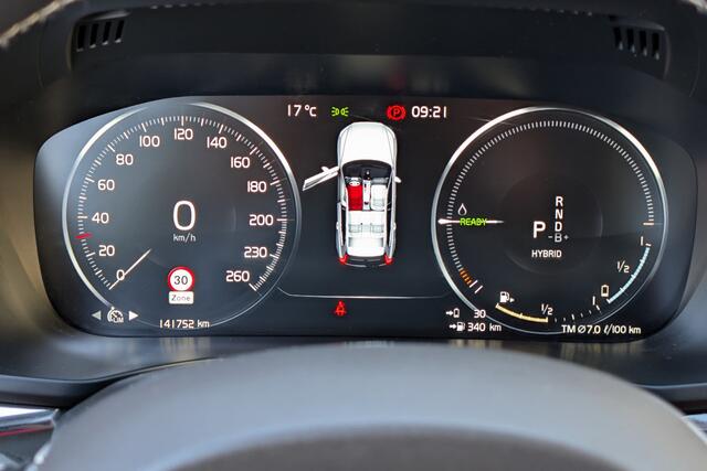 Volvo XC60 2.0 T8 Twin Engine AWD R-Design Panorama Trekhaak