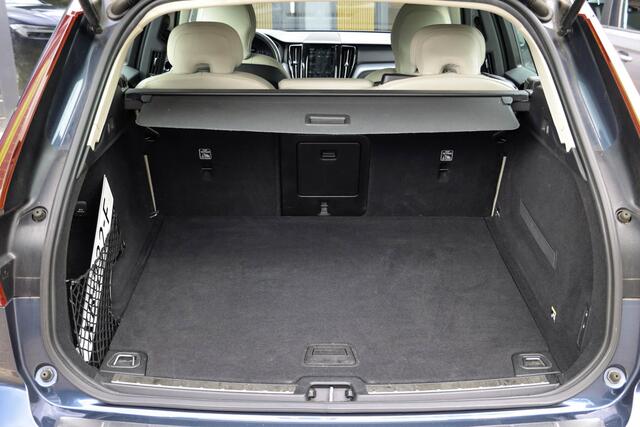 Volvo XC60 2.0 T5 AWD Momentum 250pk | Leder + Trekhaak
