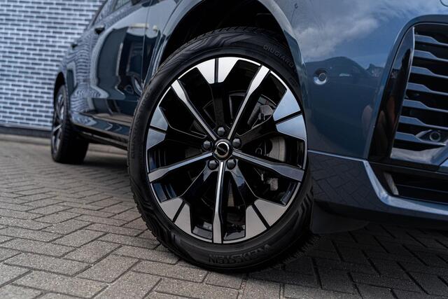 Volvo XC60 2.0 T6 Plug-in hybrid AWD Ultra Dark | Schuif-/Kanteldak | Luchtvering | 360 Camera | Harman Kardon Audio | Elektrische Bedienbare Stoelen | Stoel-/Stuurverwarming | Trekhaak | Elektrische Achterklep | Parkeersensoren | BLIS