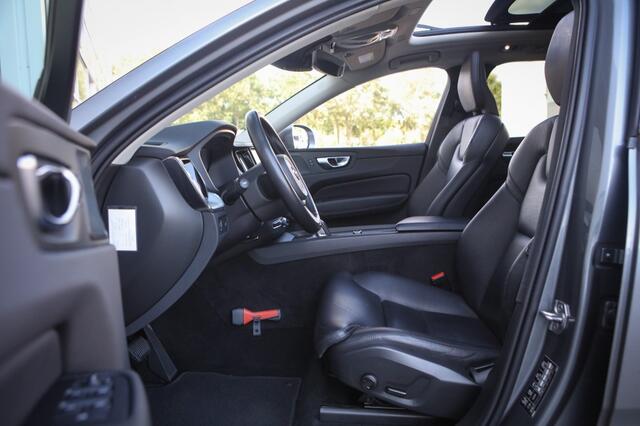 Volvo XC60 2.0 B5 Business Pro | Pano | H&K | Achteruitrijcamera |