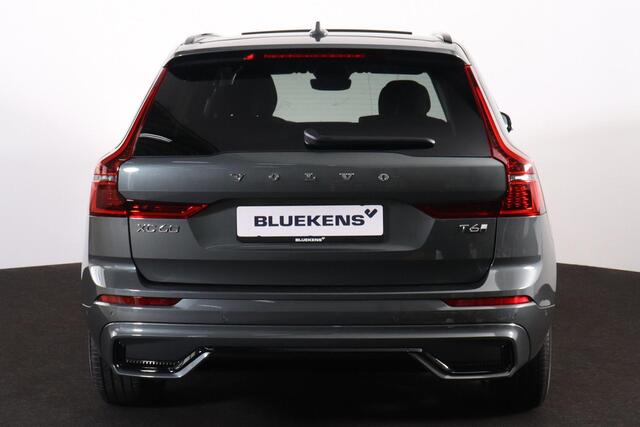 Volvo XC60 T6 Recharge AWD Ultra Dark - Luchtvering - Panorama/schuifdak - IntelliSafe Assist & Surround - 360º Camera - Harman/Kardon audio - Adaptieve LED koplampen - Verwarmde voorstoelen, stuur & achterbank - Parkeersensoren voor & achter - Elektr. bedienb. voorstoelen met geheugen - Head up display - Draadloze tel. lader - Extra getint glas - Inklapbare trekhaak - 20' LMV