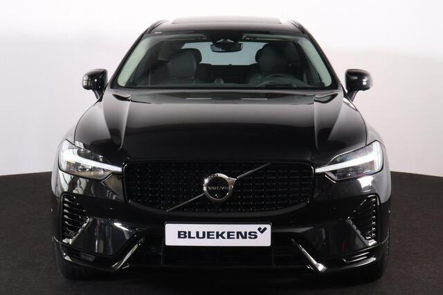 Volvo XC60 T8 Recharge AWD Ultimate Dark - Luchtvering - Panorama/schuifdak - IntelliSafe Assist & Surround - 360º Camera - Bowers & Wilkins audio - Adaptieve LED koplampen - Verwarmde voorstoelen, stuur & achterbank - Parkeersensoren voor & achter - Elektr. bedienb. voorstoelen met geheugen - Head up display - Draadloze tel. lader - Extra getint glas - Inklapbare trekhaak - 21' LMV