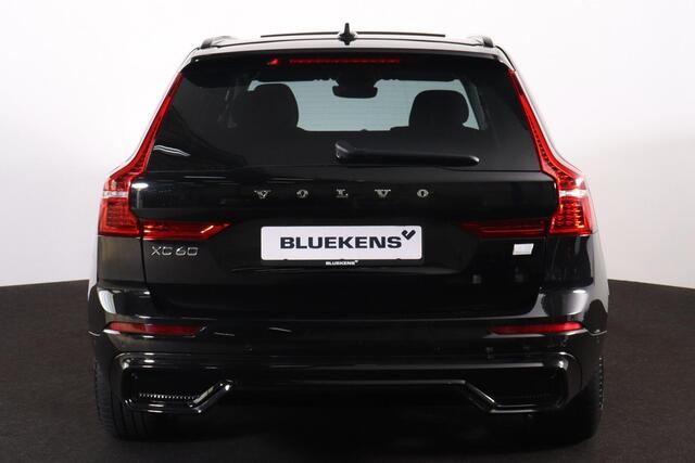 Volvo XC60 T8 Recharge AWD Ultimate Dark - Luchtvering - Panorama/schuifdak - IntelliSafe Assist & Surround - 360º Camera - Bowers & Wilkins audio - Adaptieve LED koplampen - Verwarmde voorstoelen, stuur & achterbank - Parkeersensoren voor & achter - Elektr. bedienb. voorstoelen met geheugen - Head up display - Draadloze tel. lader - Extra getint glas - Inklapbare trekhaak - 21' LMV