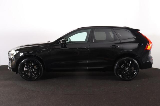 Volvo XC60 T6 Recharge AWD Plus Black Edition - IntelliSafe Assist & Surround - Harman/Kardon audio - Parkeercamera achter - Verwarmde voorstoelen, stuur & achterbank - Parkeersensoren voor & achter - Elektr. bedienb. voorstoelen met geheugen - Draadloze tel. lader - Extra getint glas - 21' LMV