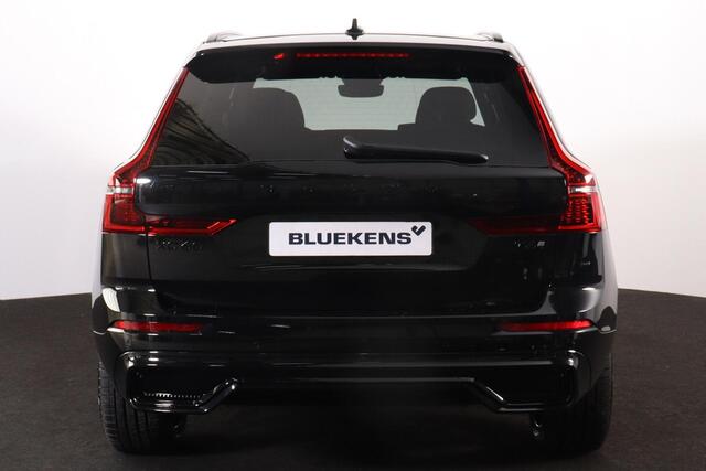 Volvo XC60 T6 Recharge AWD Plus Black Edition - IntelliSafe Assist & Surround - Harman/Kardon audio - Parkeercamera achter - Verwarmde voorstoelen, stuur & achterbank - Parkeersensoren voor & achter - Elektr. bedienb. voorstoelen met geheugen - Draadloze tel. lader - Extra getint glas - 21' LMV