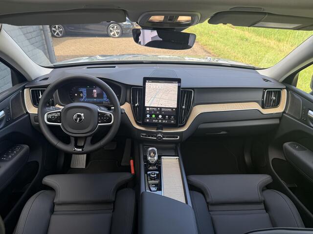 Volvo XC60 2.0 T6 Plug-in hybrid AWD Ultra Dark | SOH:100% | Trekhaak | Luchtvering | Head-up display | Keyless entry/start | Schuif/Kantel Panoramadak | Stoel/stuurverwarming | Power Seats | Memory | Extra getint glas | 360° Camera |