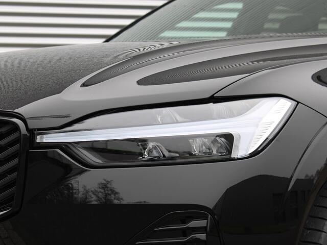 Volvo XC60 2.0 T6 Plug-in hybrid AWD Ultra Black Edition Automaat / Panoramadak / 360* camera / Head-up display / Trekhaak / Luchtvering