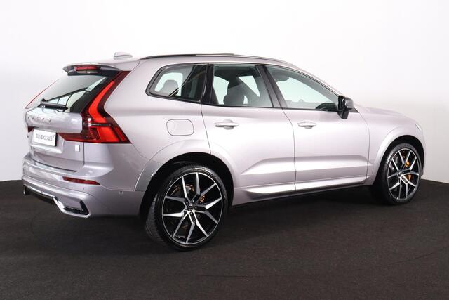 Volvo XC60 T8 Recharge AWD Polestar Engineered - Panorama/schuifdak - IntelliSafe Assist & Surround - 360º Camera - Bowers & Wilkins audio - Adaptieve LED koplampen - Verwarmde voorstoelen, stuur & achterbank - Parkeersensoren voor & achter - Elektr. bedienb. voorstoelen met geheugen - Head up display - Draadloze tel. lader - Inklapbare trekhaak - 22' LMV