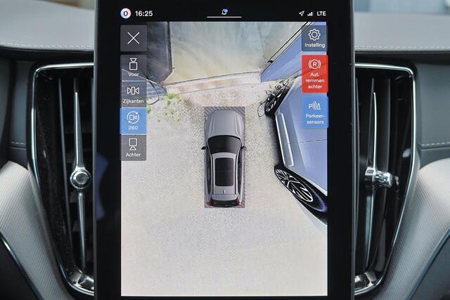 Volvo XC60 T8 Recharge AWD Polestar Engineered - Panorama/schuifdak - IntelliSafe Assist & Surround - 360º Camera - Bowers & Wilkins audio - Adaptieve LED koplampen - Verwarmde voorstoelen, stuur & achterbank - Parkeersensoren voor & achter - Elektr. bedienb. voorstoelen met geheugen - Head up display - Draadloze tel. lader - Inklapbare trekhaak - 22' LMV