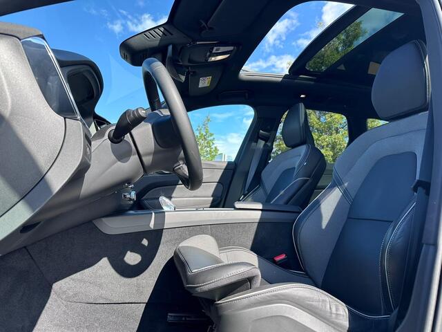 Volvo XC60 2.0 T6 Plug-in hybrid AWD Plus | Dark | Trekhaak | Pano | Alu velgen 20"