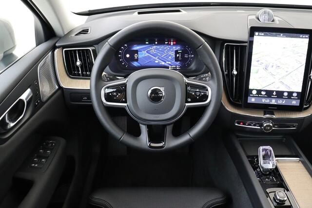 Volvo XC60 II T8 PLUG-IN HYBRID AWD ULTRA BRIGHT EXECUTIVE ED. *FULL OPTIONS!* -PANO.DAK|BOWERS&WILKINS|GEVENT.LEDER+MASSAGE|LUCHTVERING|360°CAM|HEAD-UP DISP.|PRIVACY.GLAS|TREKHAAK|21"|SoH:100%