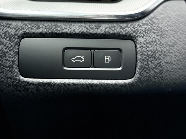 Volvo XC60 2.0 T6 Ultra Black Edition Nieuw Model l Pano l Trekhaak l Adaptieve Cruise l Harman Kardon l HUD