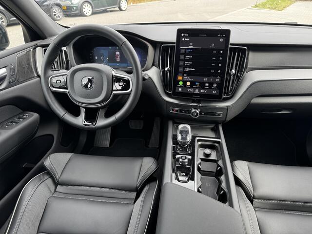 Volvo XC60 2.0 T8 Plug-in hybrid AWD Ultra Black Edition 455 PK | Pano | Luchtvering | 360 Camera