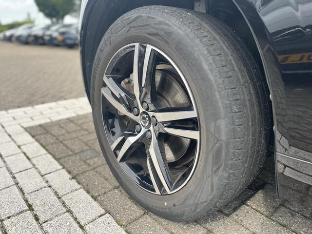 Volvo XC60 2.0 T6 Plug-in hybrid AWD R-Design | Black Pakket | Power Seats | Trekhaak | Panoramadak | Climate Pack |