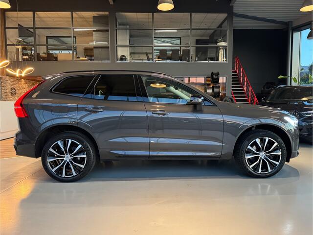 Volvo XC60 2.0 T8 Recharge R-Design, Pano , Luchtvering, Trekhaak, HUD.