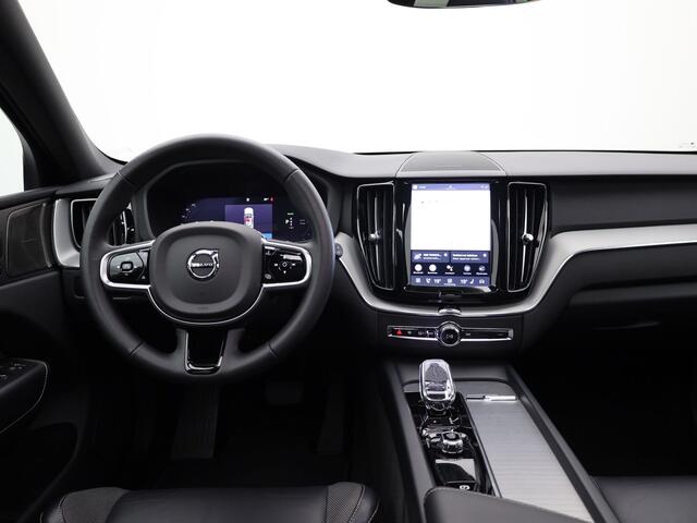 Volvo XC60 2.0 T6 Plug-in hybrid AWD Plus Dark | Panodak | Trekhaak | Elek. Achterklep | Apple Carplay / Adroid | Memory Seats | Harman Kardon | Prijs Rijklaar !!