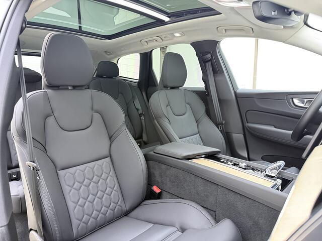 Volvo XC60 T6 350pk AWD Ultra Dark / Luchtvering / Trekhaak / Head-Up / 360 Camera / 20'' / Full-LED / Lederen Dashboard / Elektr. Stoelen /