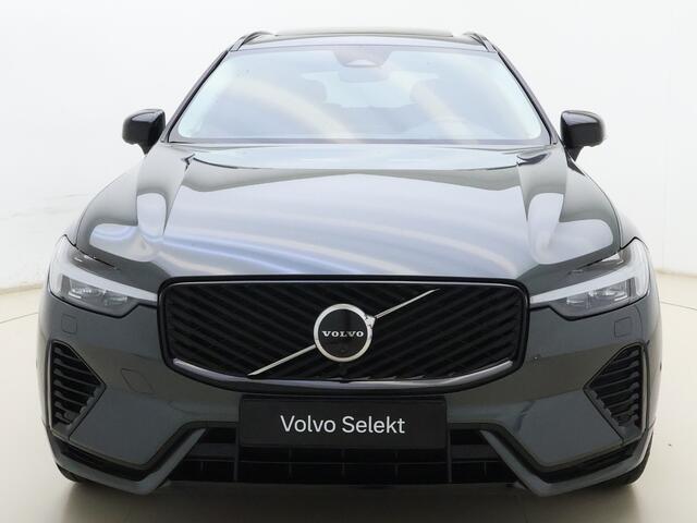 Volvo XC60 T6 350pk AWD Ultra Dark / Luchtvering / Trekhaak / Head-Up / 360 Camera / 20'' / Full-LED / Lederen Dashboard / Elektr. Stoelen /
