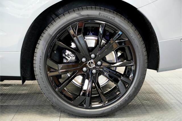 Volvo XC60 2.0 T6 AWD 247kW/336pk Aut8 MJ2027, NIEUW €83.347! Plug-in Ultra Black Ed. LUCHTVERING + HARMAN/KARDON + PANORAMADAK + EL.TREKHAAK + HEAD-UP + PILOT ASSIST + STOELVERWARMING V&A + STUURVERWARMING + 360 CAMERA + 21" LM-VELGEN!!