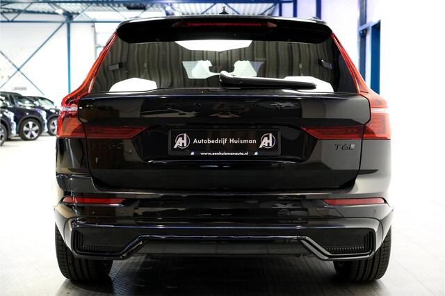 Volvo XC60 2.0 T6 AWD 247kW/336pk Aut8 MJ2027, NIEUW €82.042! Plug-in Ultra Black Ed. LUCHTVERING + HARMAN/KARDON + PANORAMADAK + EL.TREKHAAK + HEAD-UP + PILOT ASSIST + STOELVERWARMING V&A + STUURVERWARMING + 360 CAMERA + 21" LM-VELGEN!!