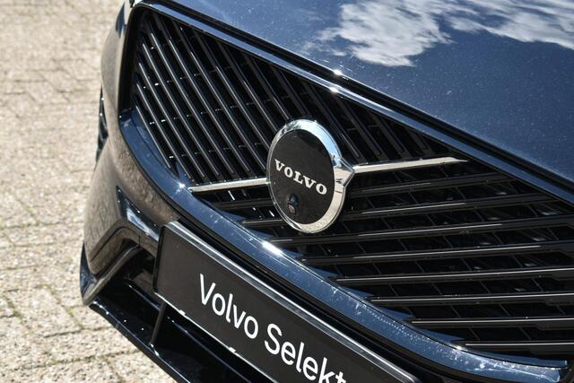 Volvo XC60 T6 Plug-in hybrid AWD Ultra Dark | Luchtvering | Trekhaak | Panoramadak | Verwarmbare voorstoelen, achterbank & stuurwiel | Head-up display | Premium audio by Harman Kardon | Apple carplay/Android auto |