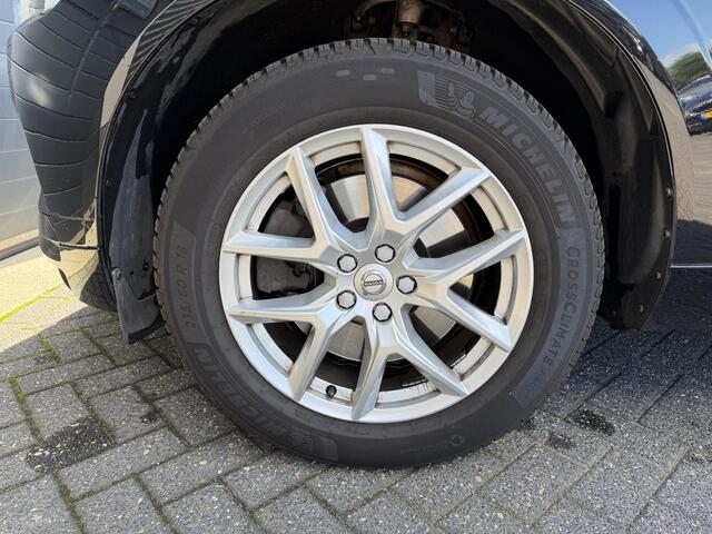 Volvo XC60 2.0 D4 Momentum | Camera | Navigatie | Lederen Bekleding | Elektrische Achterklep | Trekhaak |