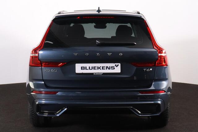 Volvo XC60 T6 Recharge AWD Plus Dark - Panorama/schuifdak - IntelliSafe Assist & Surround - 360º Camera - Verwarmde voorstoelen, stuur & achterbank - Parkeersensoren voor & achter - Elektr. bedienb. voorstoelen met geheugen - Draadloze tel. lader - Extra getint glas - Inklapbare trekhaak - 19' LMV