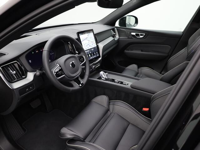 Volvo XC60 2.0 T6 Plug-in hybrid AWD Plus Dark | Trekhaak | Panodak | Dode Hoek | 360 Camera | Harman Kardon | Head Up | Elek. Klep | Prijs Rijklaar !!