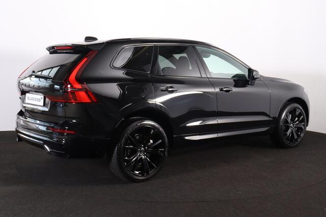 Volvo XC60 T6 Recharge AWD Plus Black Edition - Panorama/schuifdak - IntelliSafe Assist & Surround - 360º Camera - Harman Kardon audio - Verwarmde voorstoelen, stuur & achterbank - Parkeersensoren voor & achter - Elektr. bedienb. voorstoelen met geheugen - Head up display - Draadloze tel. lader - Extra getint glas - 21' LMV