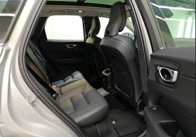 Volvo XC60 2.0 T6 Plug-in LongRange / AWD Plus Bright / Trekhaak / Panoramadak / Pdc+Camera / NL.Auto / Stoel-Stuurverwarming / Apk 02-2028
