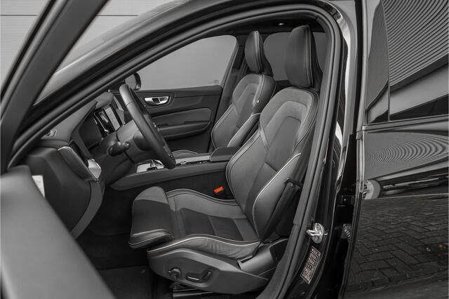 Volvo XC60 2.0 T6 Plug-in hybrid AWD Plus Dark Pano Trekhaak ACC