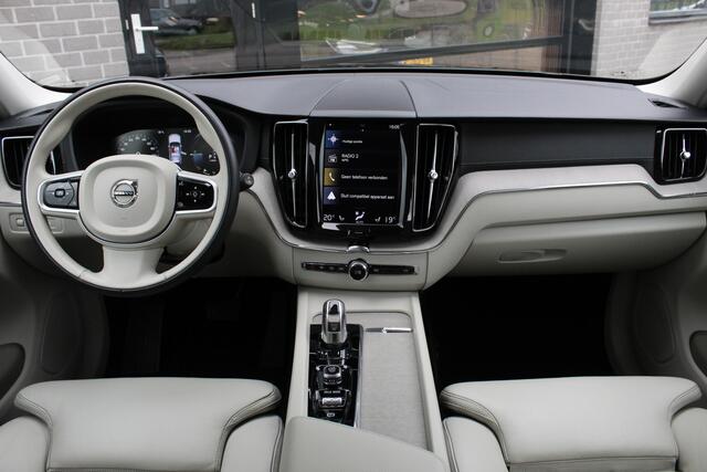 Volvo XC60 2.0 T8 Twin Engine AWD Inscription / HUD / Panoramadak