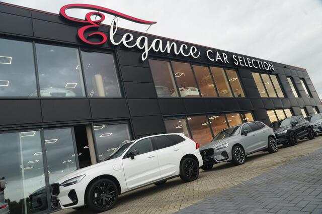 Volvo XC60 2.0 T8 FACELIFT Plug-in hybrid AWD Ultra Black Edition | 455 PK | Panoramadak | Trekhaak | HUD | Volvo XC60 2.0 T8 Plug-in Hybrid AWD Black Edition met 2.0 viercilinder plug-in hybride aandrijflijn en 455 PK, voorzien van elektrisch panoramadak, luchtvering en head up display