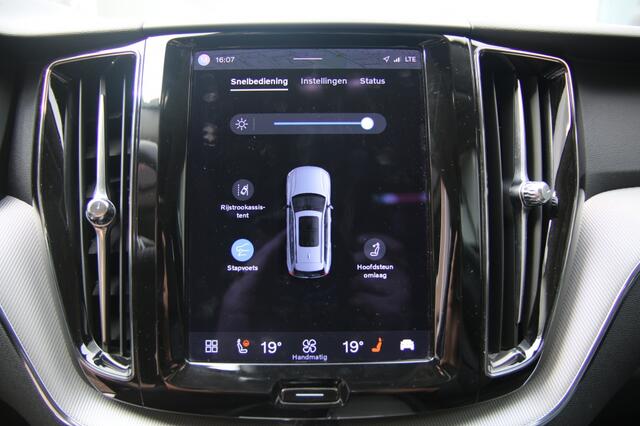 Volvo XC60 2.0 T6 AWD + Dark