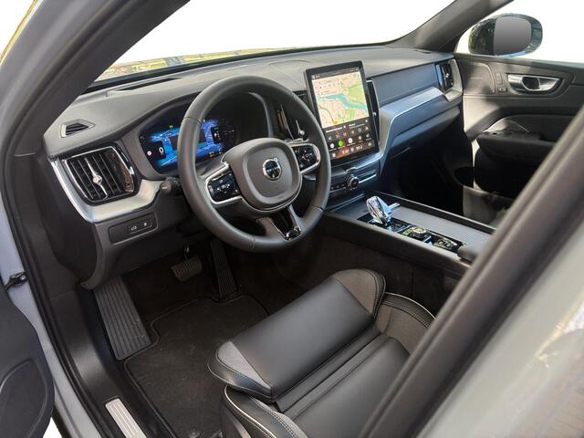 Volvo XC60 T8 Plug-in AWD Ultra Black Edition | TREKHAAK | ADAPT. CRUISE | 360 CAMERA | CARPLAY/ANDROID AUTO | 2250KG TREKGEWICHT |