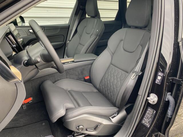 Volvo XC60 2.0 T6 Plug-in hybrid AWD Ultra Dark / Trekhaak / 360 camera / Harman/Kardon / Panoramadak /
