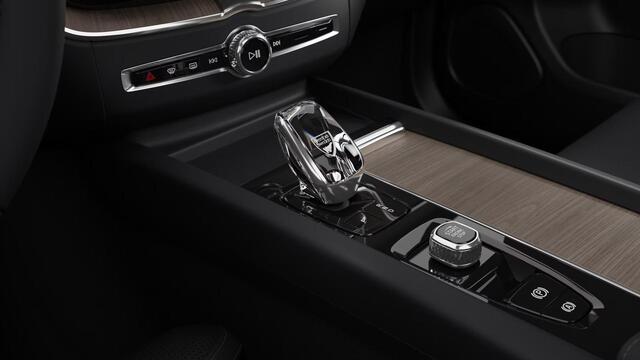 Volvo XC60 T6 PLUG-IN HYBRID AWD ULTRA EXECUTIVE EDITION DARK *VOL!* -PANO.DAK|BOWERS&WILKINS|GEVENT.LEDER+MASSAGE|LUCHTVERING|360°CAM|HEAD-UP DISP.|21"|SoH:100%