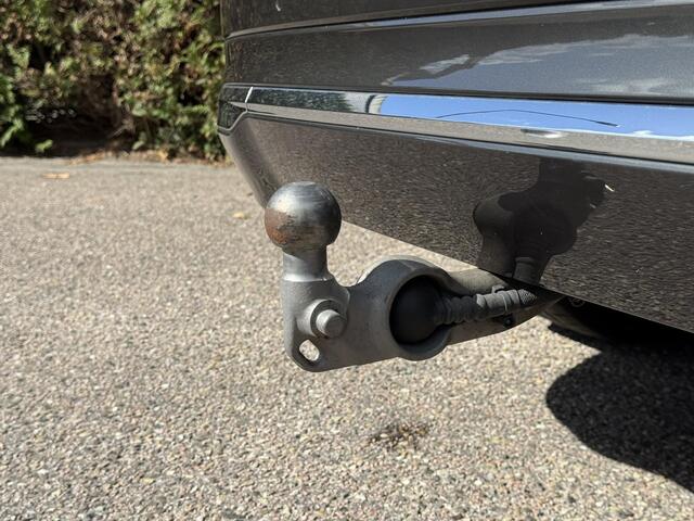 Volvo XC60 B5 Inscription | Trekhaak | Pano dak | Head up display | Bliss | Keyless |