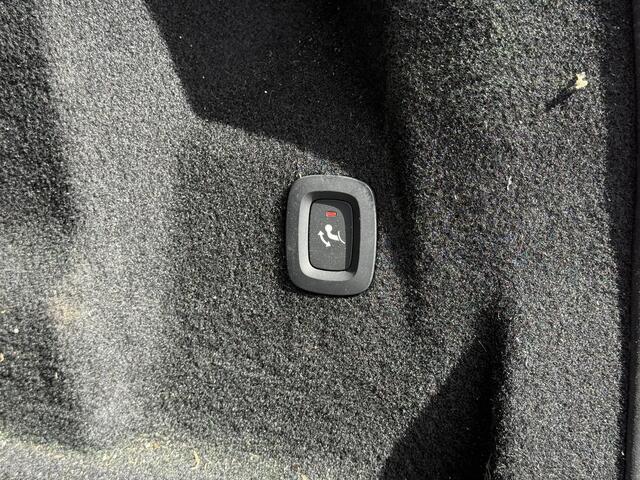 Volvo XC60 B5 Inscription | Trekhaak | Pano dak | Head up display | Bliss | Keyless |