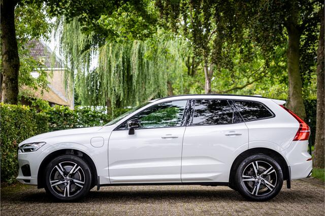 Volvo XC60 2.0 Recharge T8 AWD R-Design Crystal Parelmoer Harman Kardon Memory Camera